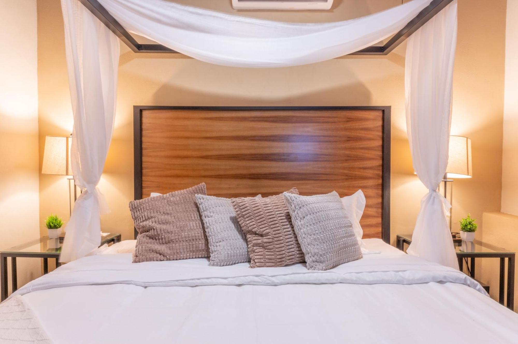 Casa Victoria Malecon - Adults Only Hotel ปูแอร์โตบาญาร์ตา ภายนอก รูปภาพ