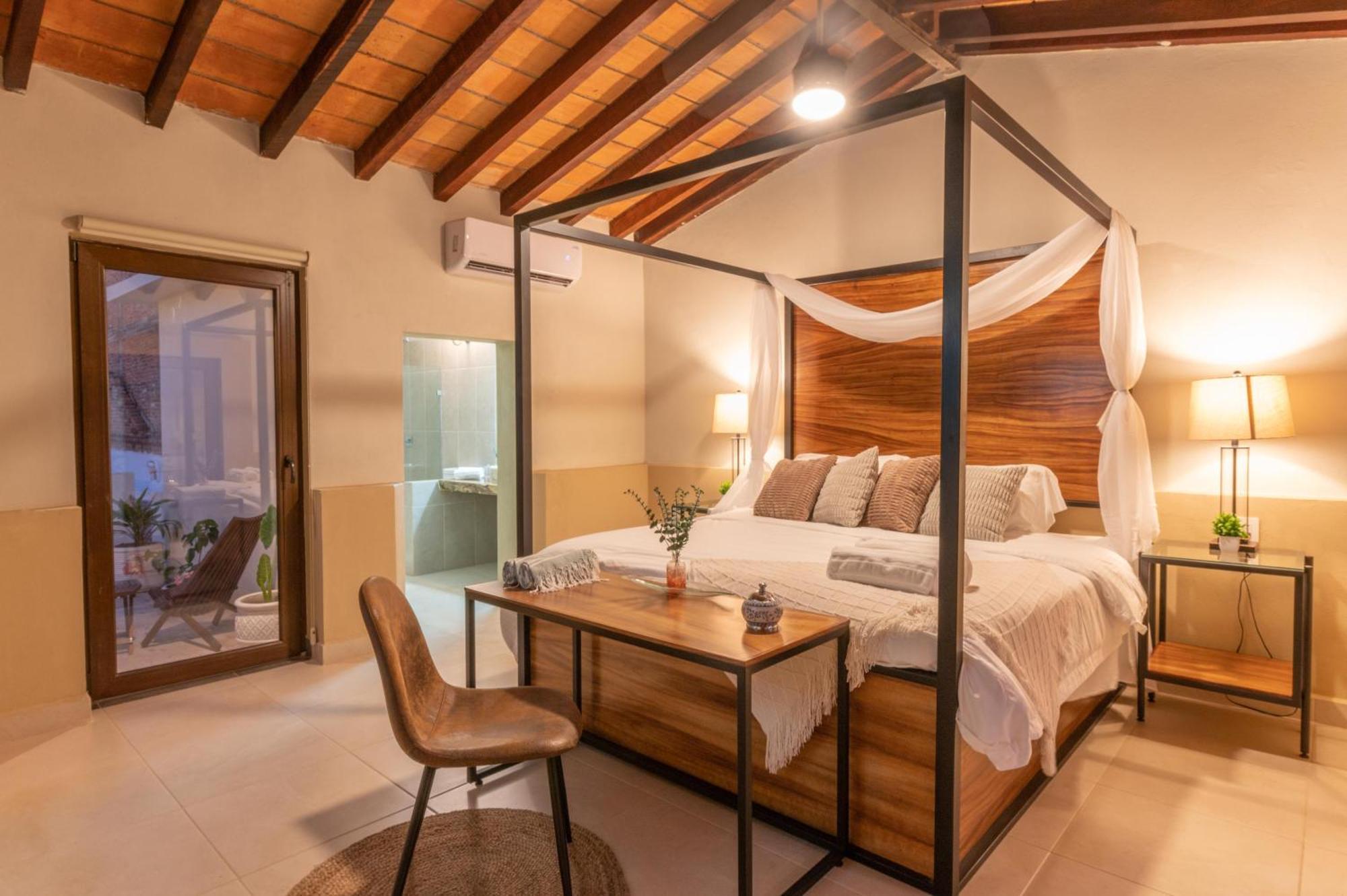 Casa Victoria Malecon - Adults Only Hotel ปูแอร์โตบาญาร์ตา ภายนอก รูปภาพ