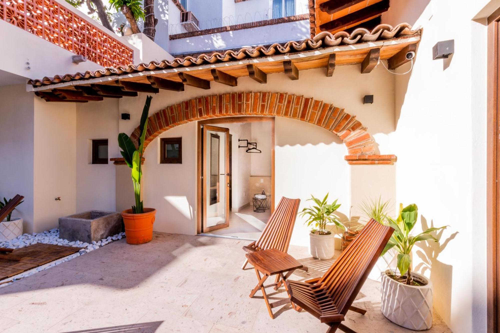 Casa Victoria Malecon - Adults Only Hotel ปูแอร์โตบาญาร์ตา ภายนอก รูปภาพ